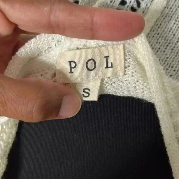 POL Light Weight Star Distressed Sweater Size S - Picture 5 of 7